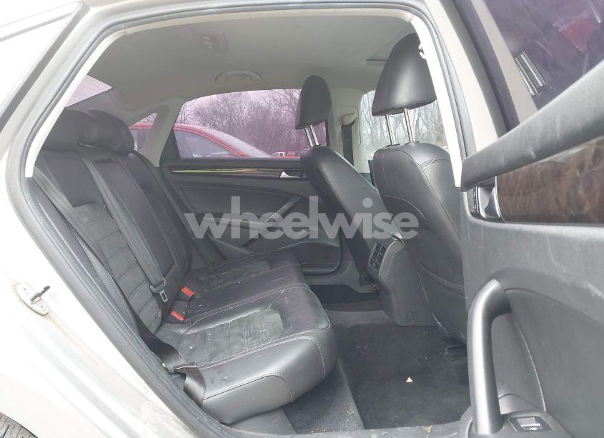 Photo 8 of 2014 Volkswagen Passat 1.8T SEL PREMIUM (VIN 1VWCS7A3XEC015097)