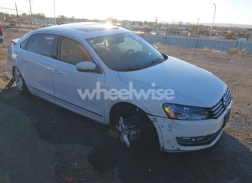 2014 Volkswagen Passat 1.8T SEL PREMIUM (VIN 1VWCS7A3XEC082766) main photo