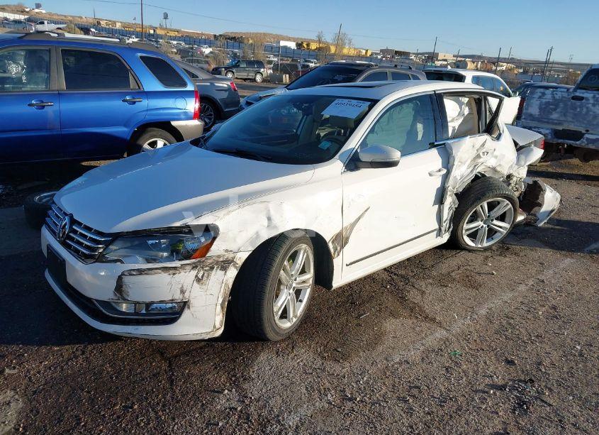 Photo 2 of 2014 Volkswagen Passat 1.8T SEL PREMIUM (VIN 1VWCS7A3XEC082766)