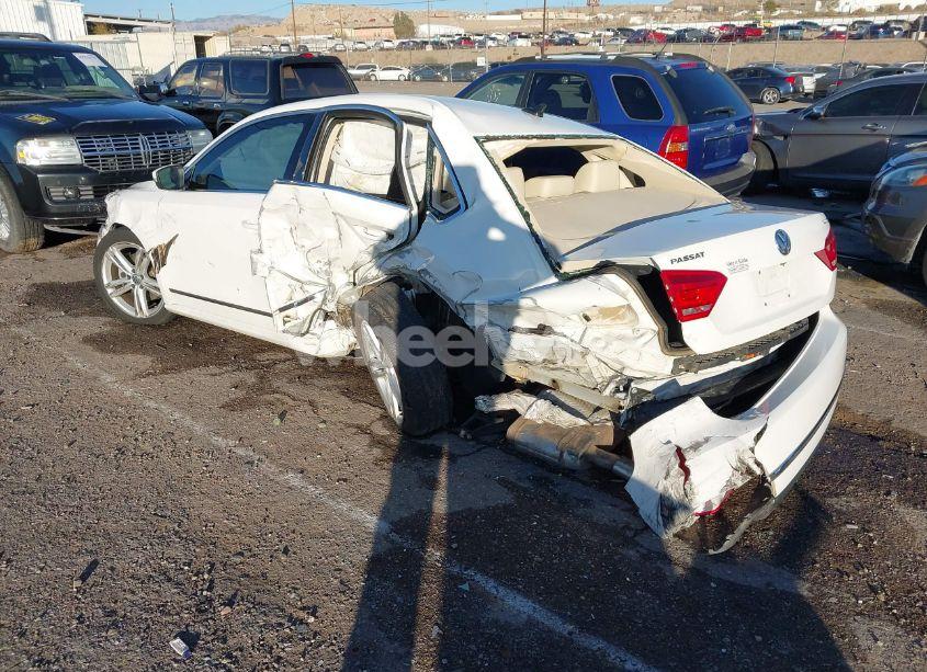 Photo 3 of 2014 Volkswagen Passat 1.8T SEL PREMIUM (VIN 1VWCS7A3XEC082766)