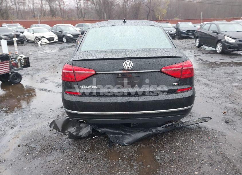 Photo 16 of 2016 Volkswagen Passat 1.8T SEL (VIN 1VWCT7A30GC018803)