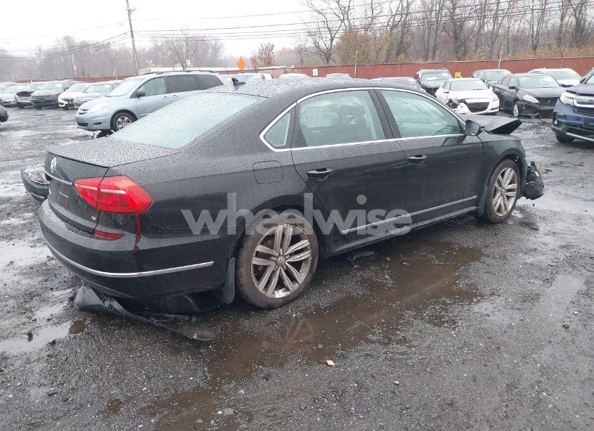 Photo 4 of 2016 Volkswagen Passat 1.8T SEL (VIN 1VWCT7A30GC018803)