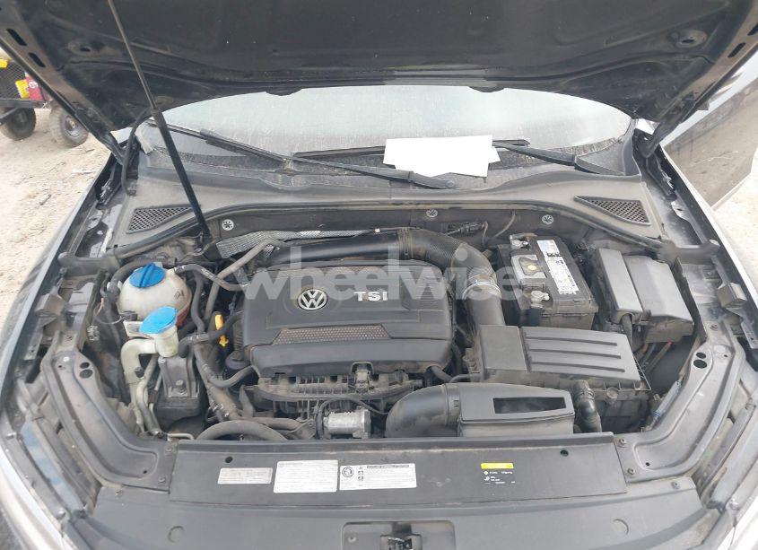 Photo 10 of 2017 Volkswagen Passat 1.8T SEL PREMIUM (VIN 1VWCT7A30HC046182)