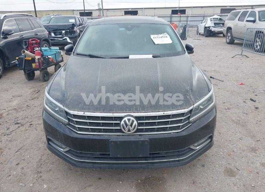 Photo 11 of 2017 Volkswagen Passat 1.8T SEL PREMIUM (VIN 1VWCT7A30HC046182)