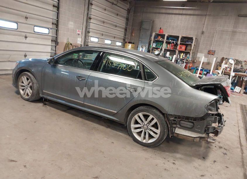 Photo 3 of 2017 Volkswagen Passat 1.8T SEL PREMIUM (VIN 1VWCT7A30HC055903)