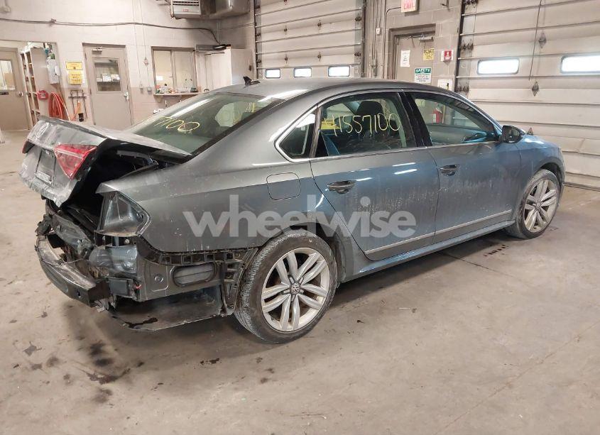 Photo 4 of 2017 Volkswagen Passat 1.8T SEL PREMIUM (VIN 1VWCT7A30HC055903)