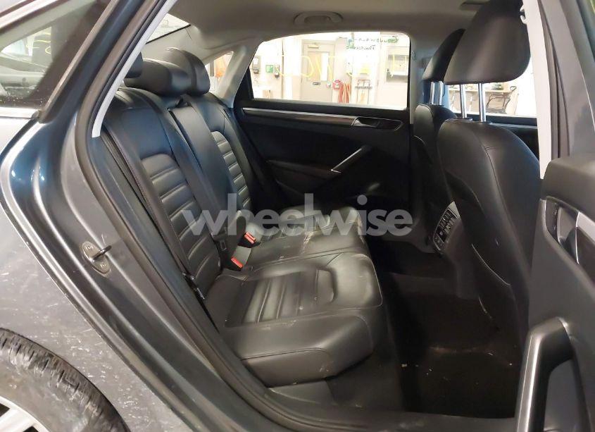 Photo 8 of 2017 Volkswagen Passat 1.8T SEL PREMIUM (VIN 1VWCT7A30HC055903)