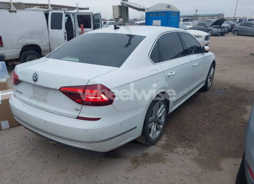 Photo 4 of 2017 Volkswagen Passat 1.8T SEL PREMIUM (VIN 1VWCT7A30HC081224)