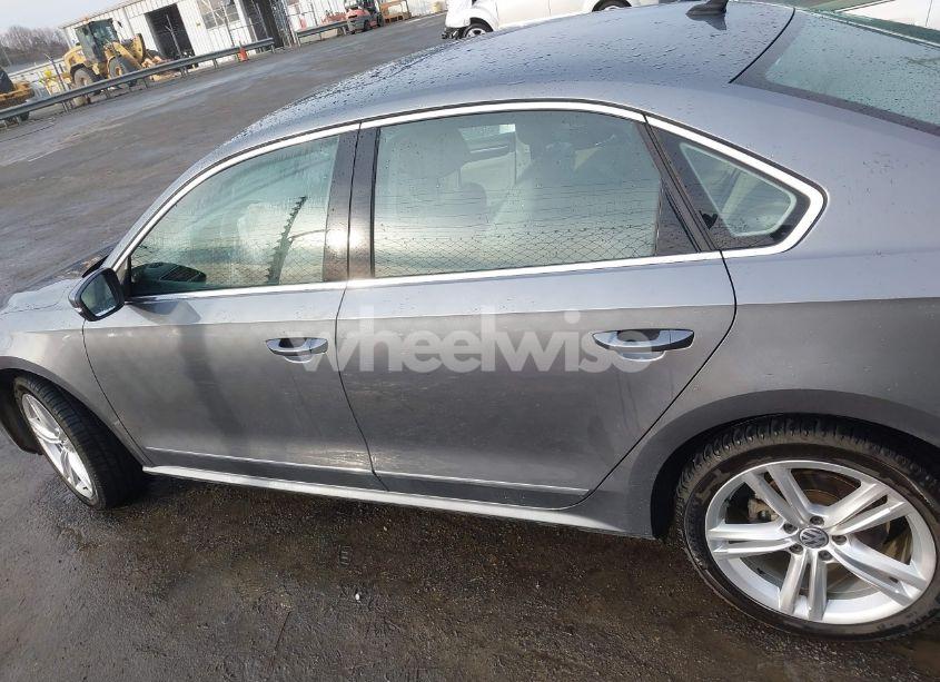Photo 14 of 2014 Volkswagen Passat 1.8T SEL PREMIUM (VIN 1VWCT7A31EC054612)