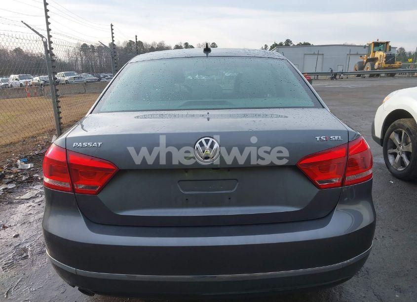 Photo 16 of 2014 Volkswagen Passat 1.8T SEL PREMIUM (VIN 1VWCT7A31EC054612)