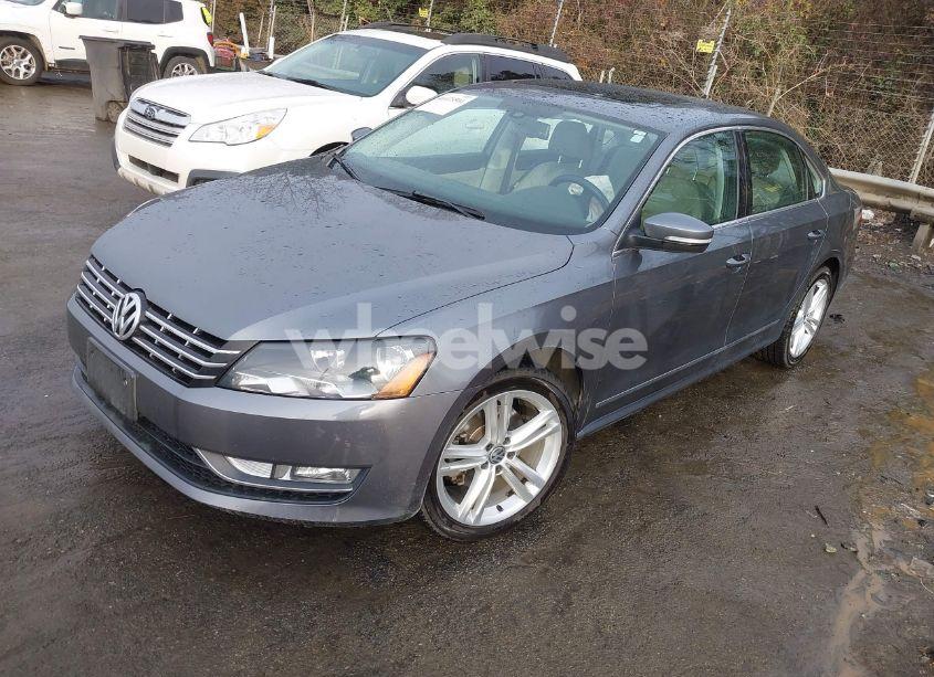 Photo 2 of 2014 Volkswagen Passat 1.8T SEL PREMIUM (VIN 1VWCT7A31EC054612)