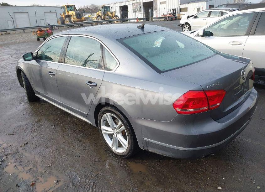 Photo 3 of 2014 Volkswagen Passat 1.8T SEL PREMIUM (VIN 1VWCT7A31EC054612)