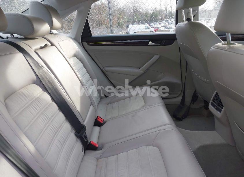 Photo 8 of 2014 Volkswagen Passat 1.8T SEL PREMIUM (VIN 1VWCT7A31EC054612)