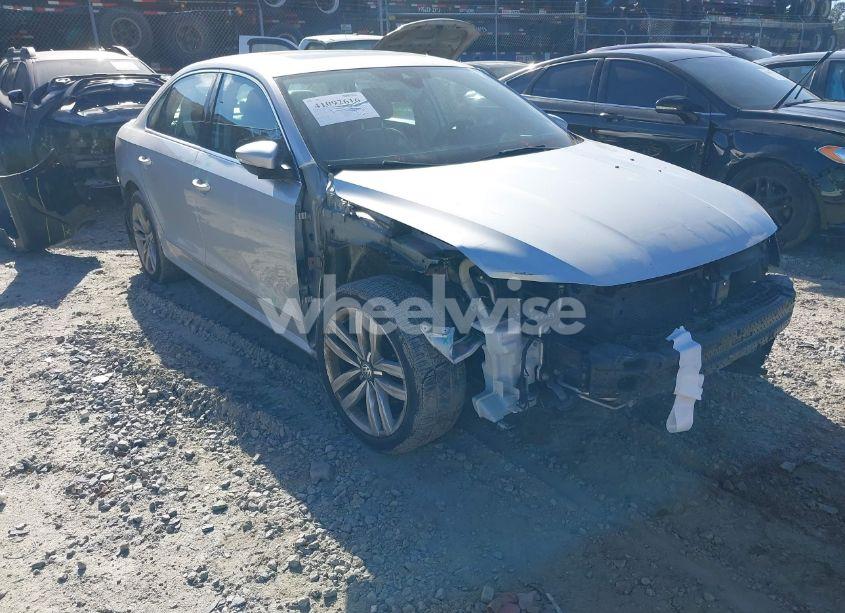 2016 Volkswagen Passat 1.8T SEL PREMIUM (VIN 1VWCT7A31GC001976) main photo