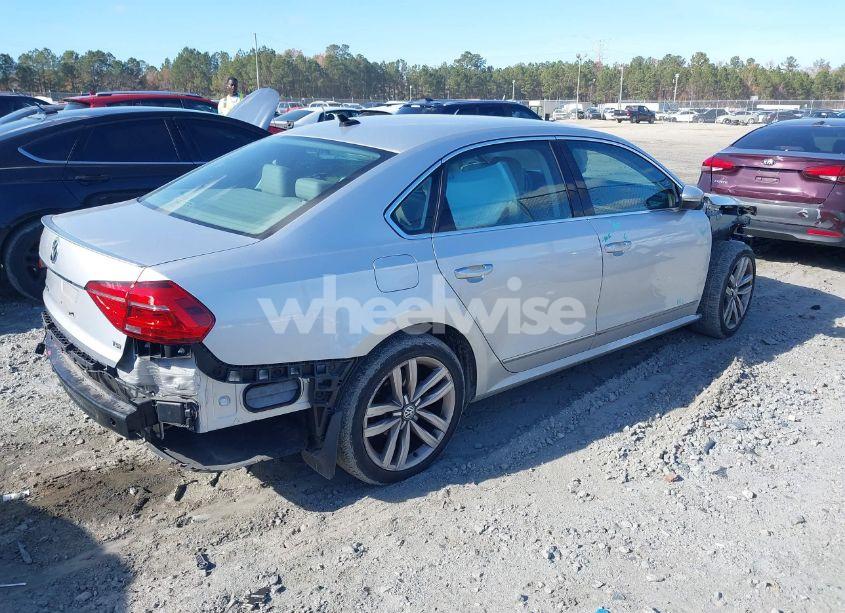Photo 14 of 2016 Volkswagen Passat 1.8T SEL PREMIUM (VIN 1VWCT7A31GC001976)