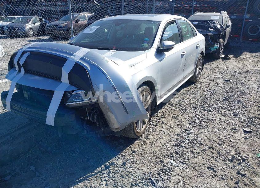 Photo 2 of 2016 Volkswagen Passat 1.8T SEL PREMIUM (VIN 1VWCT7A31GC001976)