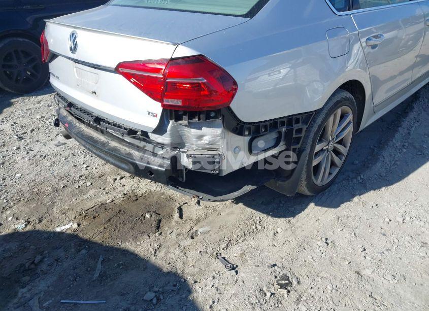Photo 20 of 2016 Volkswagen Passat 1.8T SEL PREMIUM (VIN 1VWCT7A31GC001976)