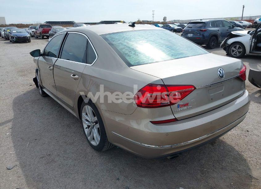 Photo 3 of 2016 Volkswagen Passat 1.8T SEL PREMIUM (VIN 1VWCT7A31GC015070)