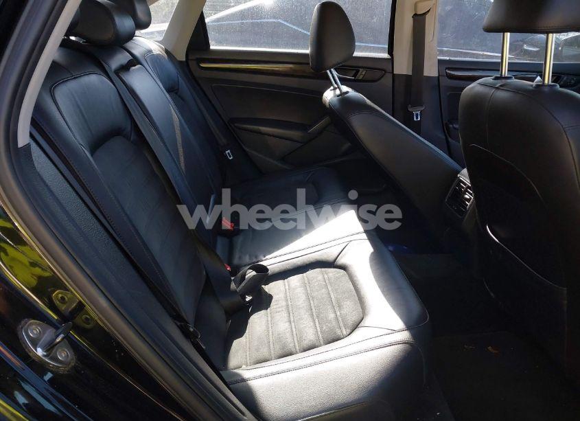 Photo 8 of 2014 Volkswagen Passat 1.8T SEL PREMIUM (VIN 1VWCT7A32EC033140)