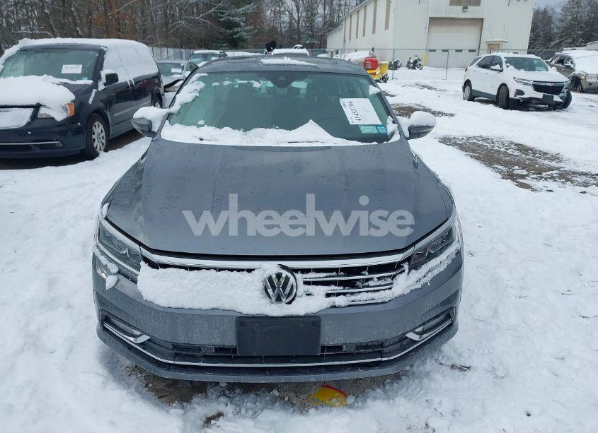 Photo 11 of 2017 Volkswagen Passat 1.8T SEL PREMIUM (VIN 1VWCT7A32HC033434)