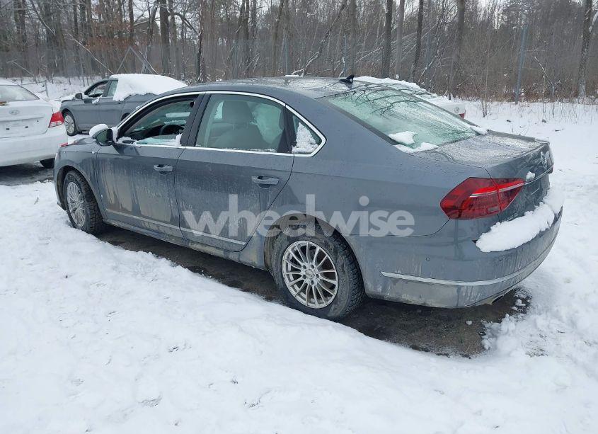 Photo 3 of 2017 Volkswagen Passat 1.8T SEL PREMIUM (VIN 1VWCT7A32HC033434)