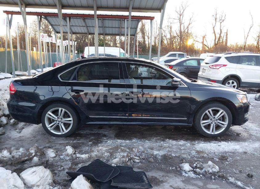 Photo 13 of 2015 Volkswagen Passat 1.8T SEL PREMIUM (VIN 1VWCT7A33FC058517)