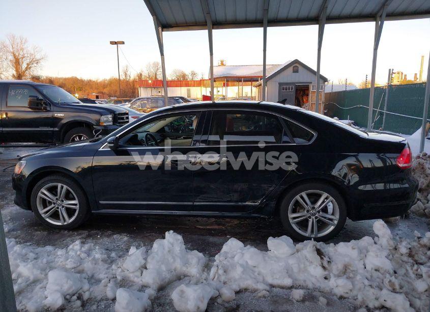 Photo 14 of 2015 Volkswagen Passat 1.8T SEL PREMIUM (VIN 1VWCT7A33FC058517)