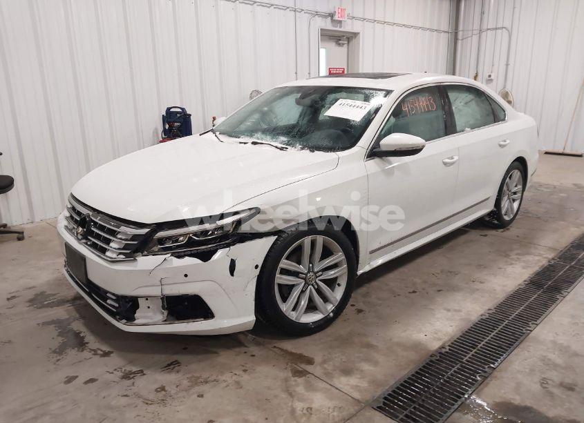 Photo 6 of 2017 Volkswagen Passat 1.8T SEL PREMIUM (VIN 1VWCT7A33HC040893)