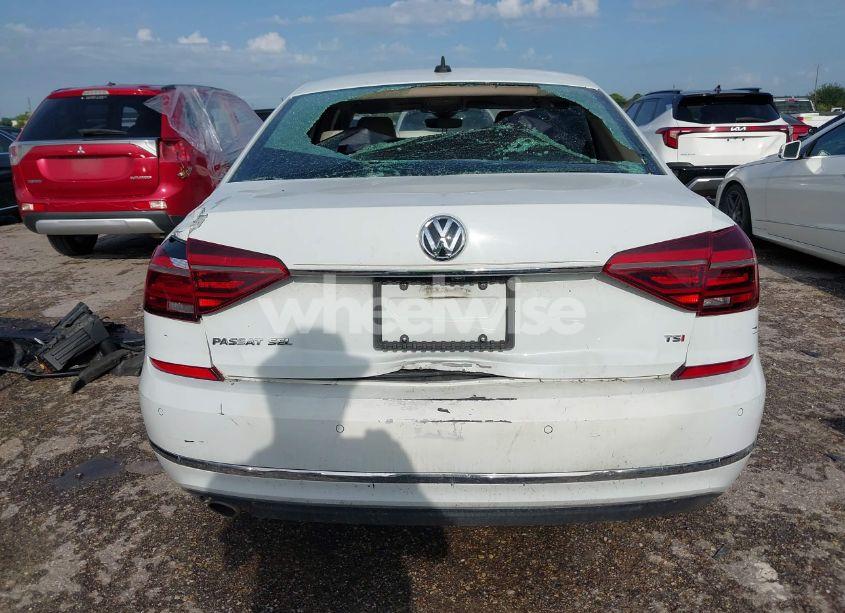 Photo 16 of 2017 Volkswagen Passat 1.8T SEL PREMIUM (VIN 1VWCT7A33HC079645)