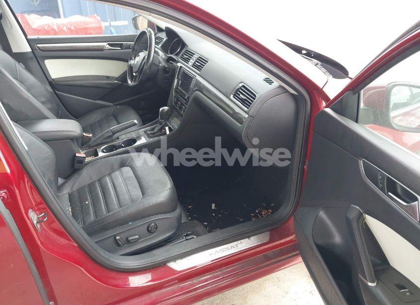 Photo 5 of 2016 Volkswagen Passat 1.8T SEL (VIN 1VWCT7A34GC065171)