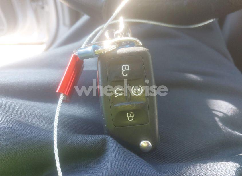 Photo 11 of 2016 Volkswagen Passat 1.8T SEL PREMIUM (VIN 1VWCT7A35GC011006)