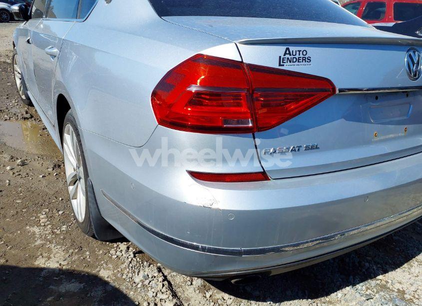 Photo 18 of 2016 Volkswagen Passat 1.8T SEL PREMIUM (VIN 1VWCT7A35GC011006)