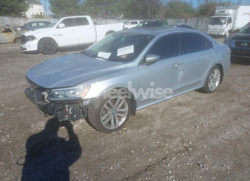 Photo 2 of 2016 Volkswagen Passat 1.8T SEL PREMIUM (VIN 1VWCT7A35GC011006)
