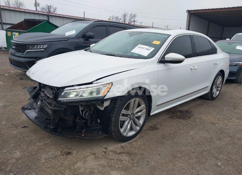 Photo 2 of 2017 Volkswagen Passat 1.8T SEL PREMIUM (VIN 1VWCT7A35HC052902)