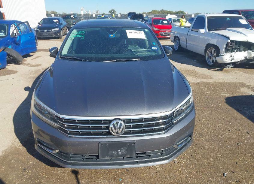 Photo 12 of 2017 Volkswagen Passat 1.8T SEL PREMIUM (VIN 1VWCT7A36HC070471)
