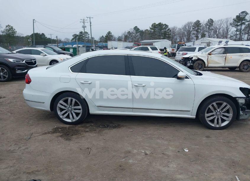 Photo 13 of 2017 Volkswagen Passat 1.8T SEL PREMIUM (VIN 1VWCT7A37HC062167)