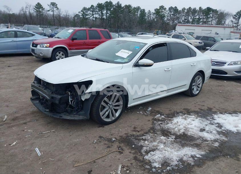 Photo 2 of 2017 Volkswagen Passat 1.8T SEL PREMIUM (VIN 1VWCT7A37HC062167)