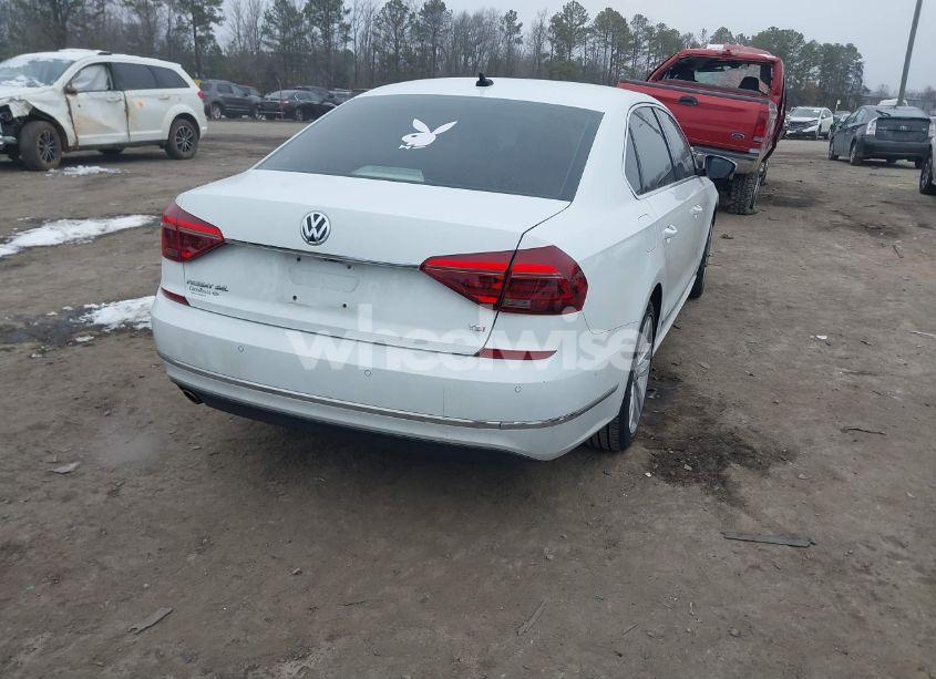 Photo 4 of 2017 Volkswagen Passat 1.8T SEL PREMIUM (VIN 1VWCT7A37HC062167)