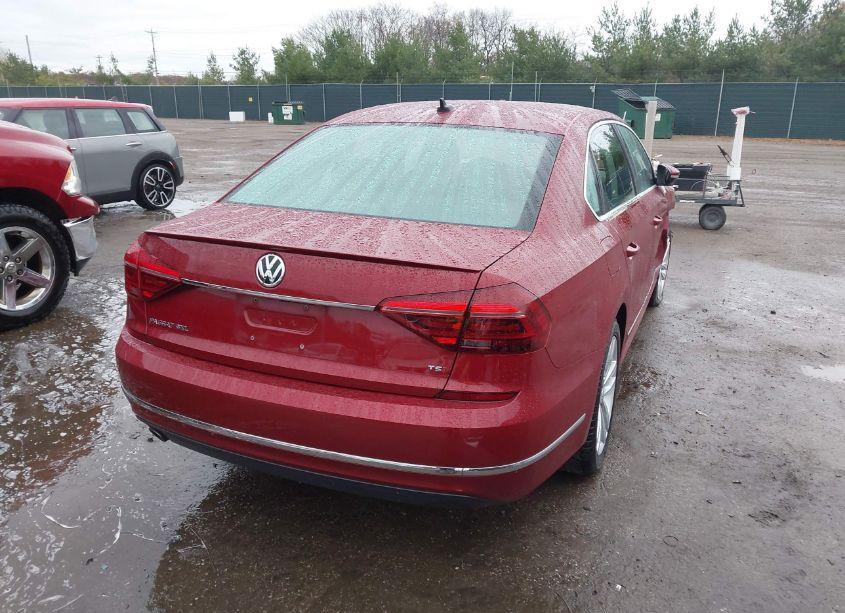 Photo 4 of 2017 Volkswagen Passat 1.8T SEL PREMIUM (VIN 1VWCT7A38HC085232)