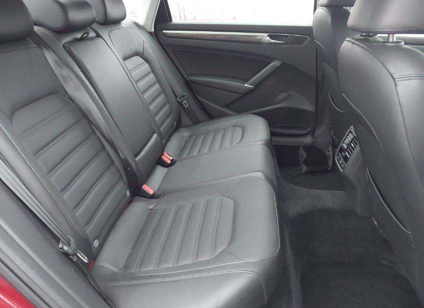 Photo 8 of 2017 Volkswagen Passat 1.8T SEL PREMIUM (VIN 1VWCT7A38HC085232)