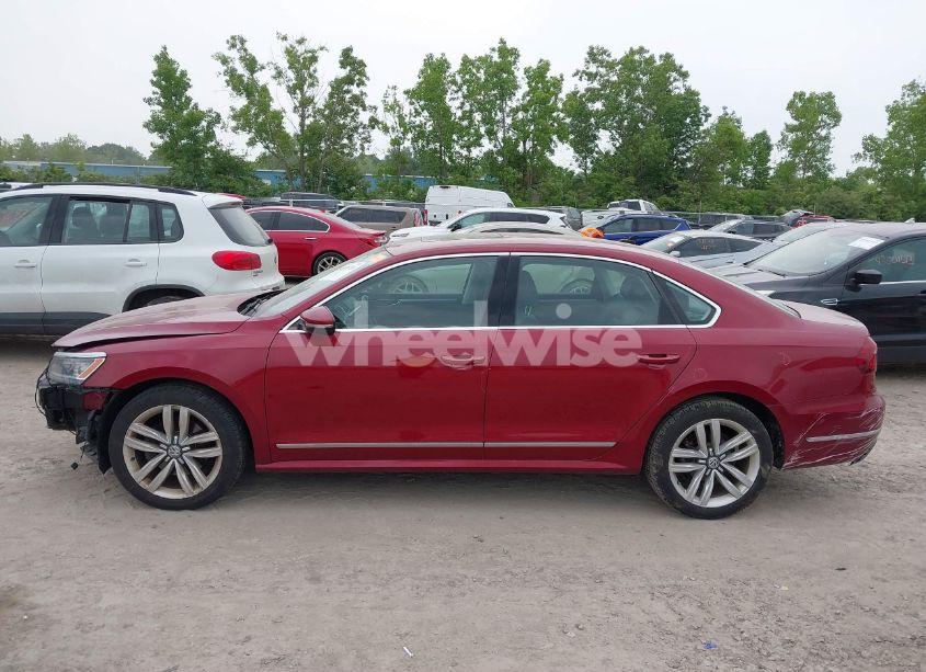Photo 15 of 2017 Volkswagen Passat 1.8T SEL PREMIUM (VIN 1VWCT7A39HC075437)
