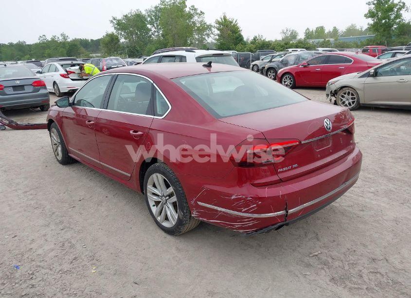 Photo 3 of 2017 Volkswagen Passat 1.8T SEL PREMIUM (VIN 1VWCT7A39HC075437)