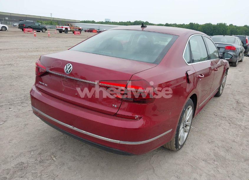 Photo 4 of 2017 Volkswagen Passat 1.8T SEL PREMIUM (VIN 1VWCT7A39HC075437)