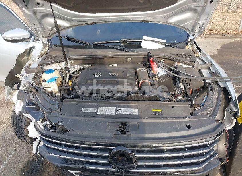 Photo 10 of 2016 Volkswagen Passat 1.8T SEL (VIN 1VWCT7A3XGC018484)