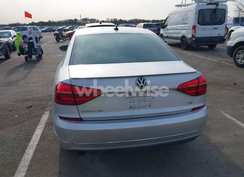 Photo 16 of 2016 Volkswagen Passat 1.8T SEL (VIN 1VWCT7A3XGC018484)