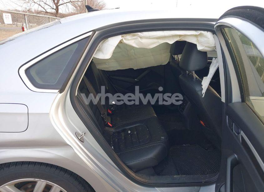 Photo 8 of 2016 Volkswagen Passat 1.8T SEL (VIN 1VWCT7A3XGC018484)