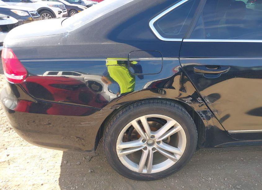 Photo 6 of 2015 Volkswagen Passat 2.0L TDI SEL PREMIUM (VIN 1VWCV7A31FC057263)