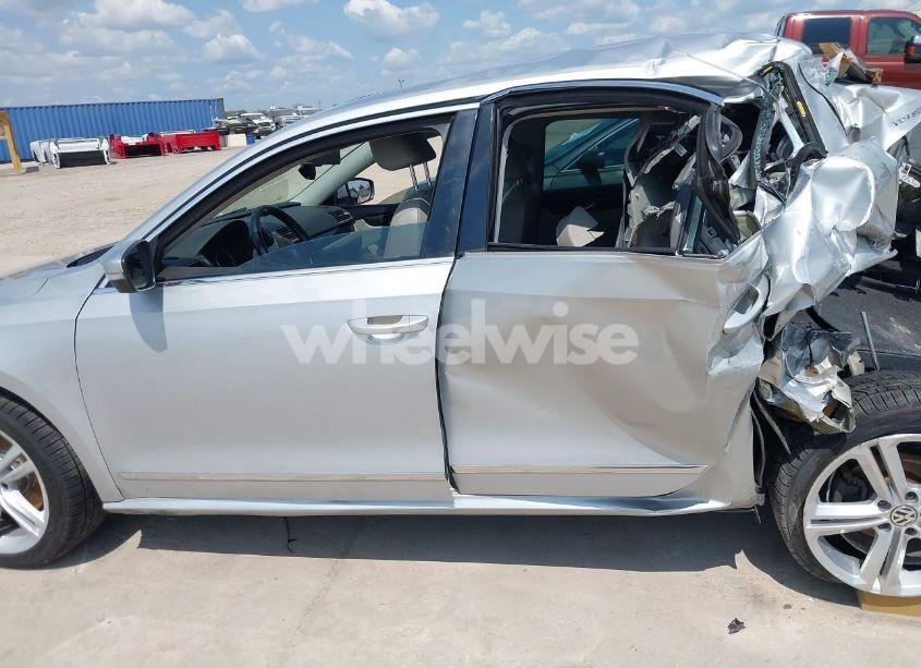 Photo 15 of 2015 Volkswagen Passat 2.0L TDI SEL PREMIUM (VIN 1VWCV7A33FC041596)