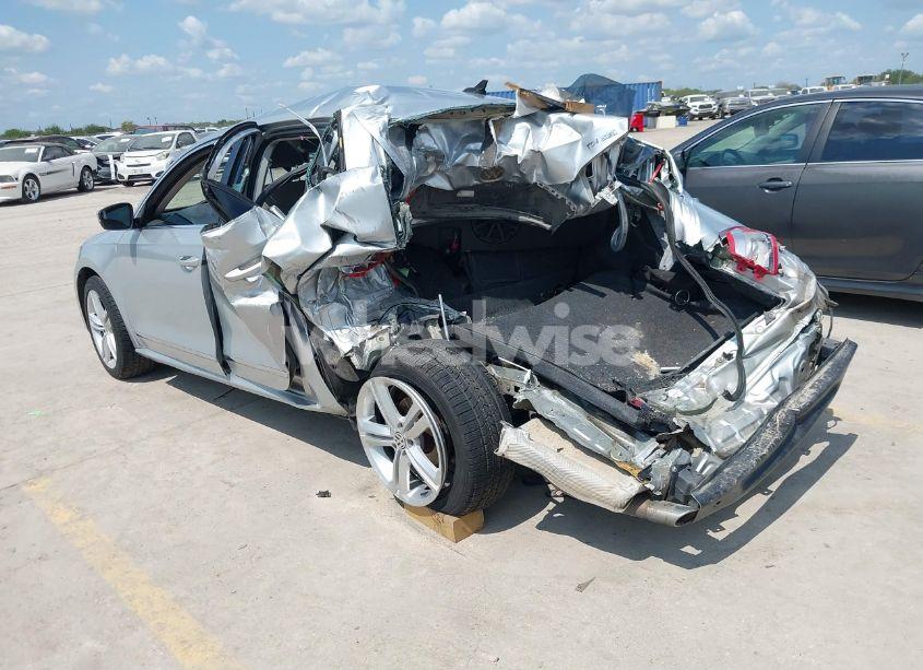 Photo 3 of 2015 Volkswagen Passat 2.0L TDI SEL PREMIUM (VIN 1VWCV7A33FC041596)