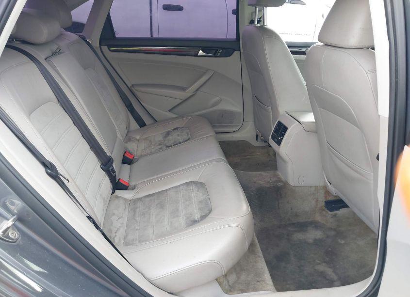 Photo 8 of 2015 Volkswagen Passat 2.0L TDI SEL PREMIUM (VIN 1VWCV7A33FC065963)